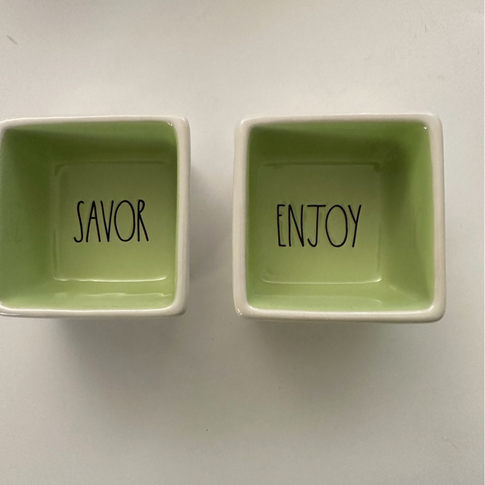 New in box Rae Dunn square bowl set